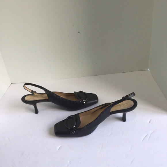 Cole Haan black leather slingbacks.  Size 9 - Picture 7 of 10